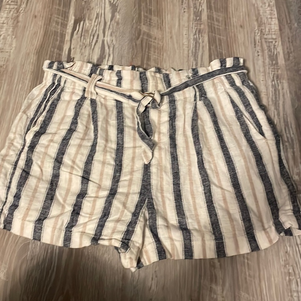 Large striped high wasted dress shorts love tree brand